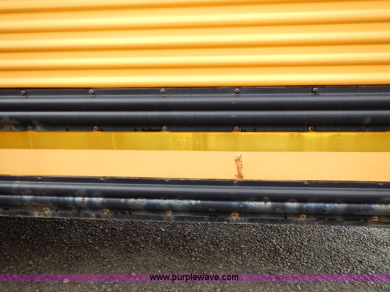 image for item L3611 1995 International 3800 school bus