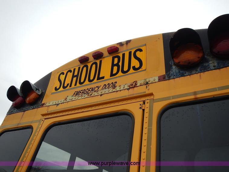 image for item L3611 1995 International 3800 school bus