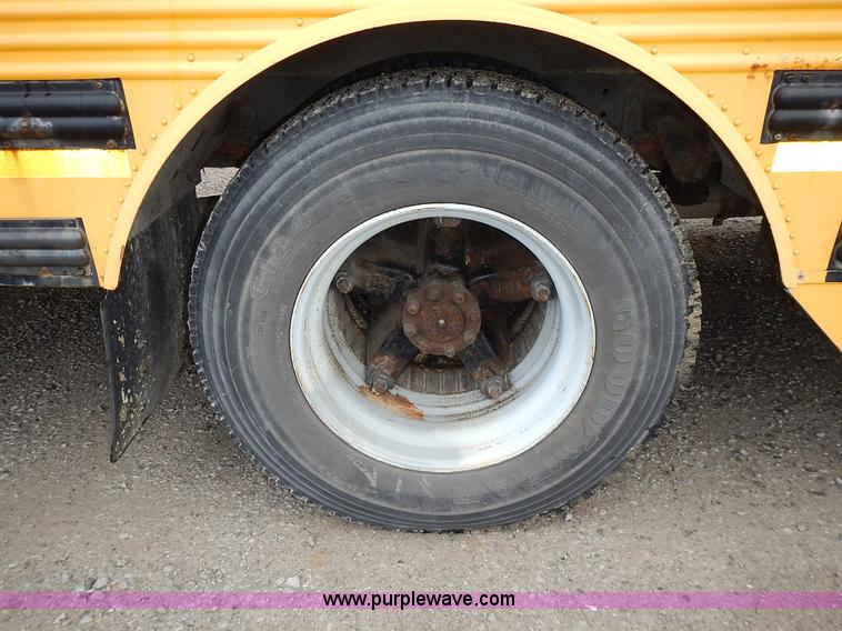 image for item L3611 1995 International 3800 school bus