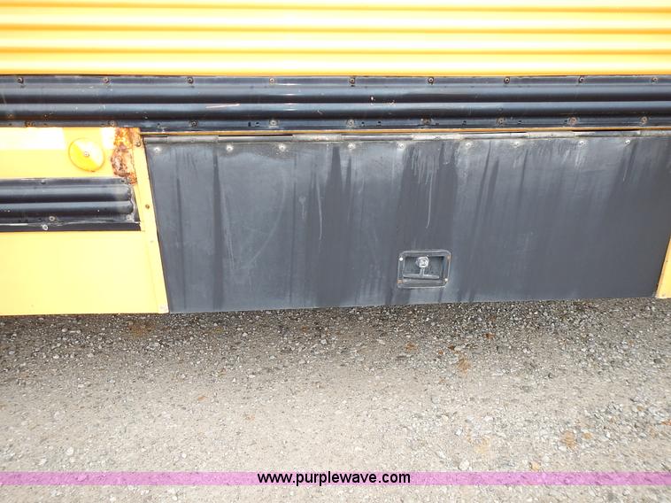 image for item L3611 1995 International 3800 school bus