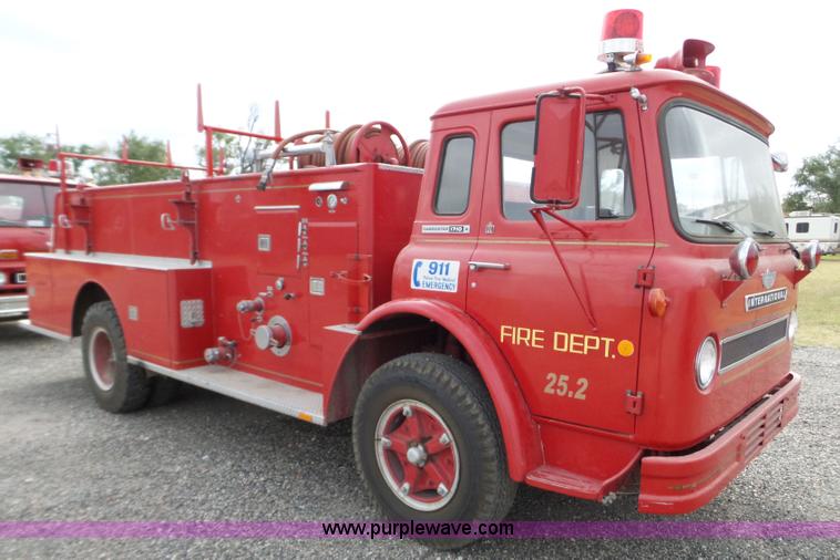 image for item L5085 1972 International C01710A fire truck