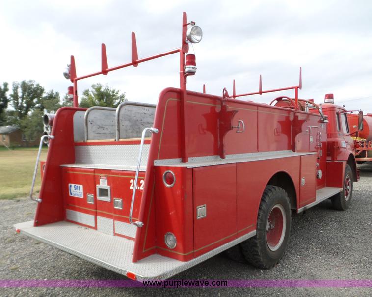 image for item L5085 1972 International C01710A fire truck