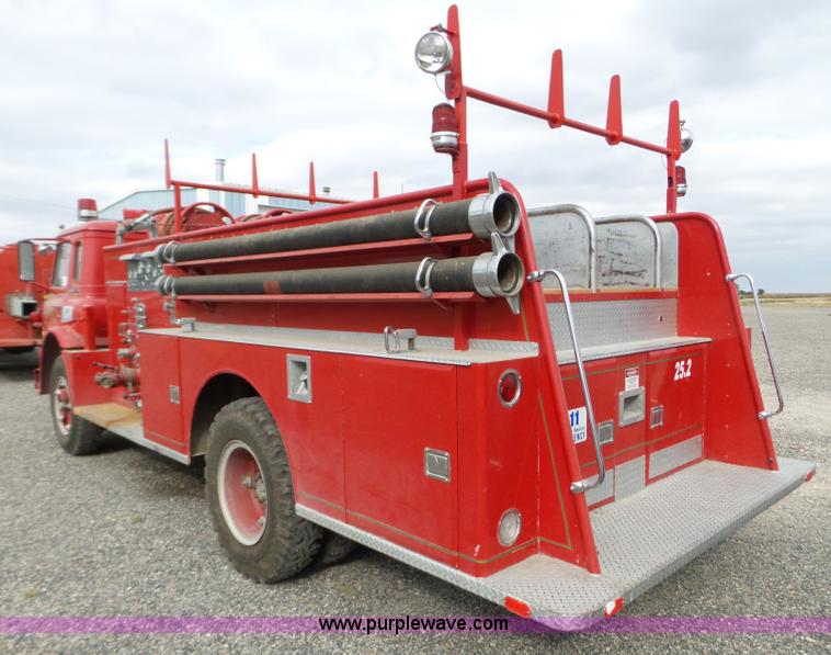 image for item L5085 1972 International C01710A fire truck