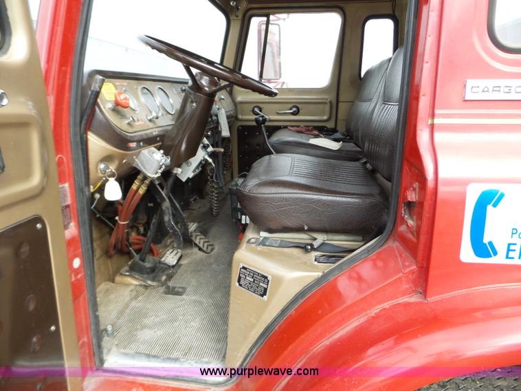 image for item L5085 1972 International C01710A fire truck