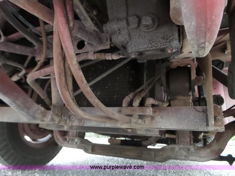 image for item L5085 1972 International C01710A fire truck