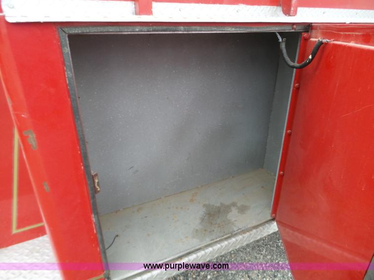 image for item L5085 1972 International C01710A fire truck