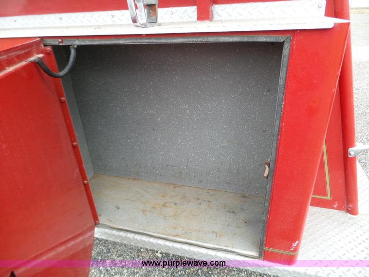 image for item L5085 1972 International C01710A fire truck