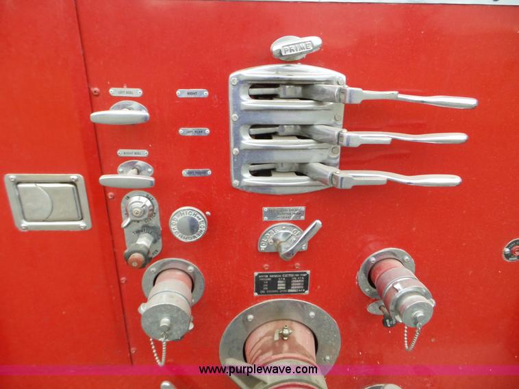 image for item L5085 1972 International C01710A fire truck