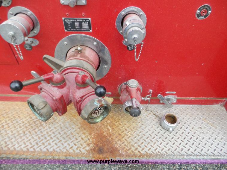 image for item L5085 1972 International C01710A fire truck