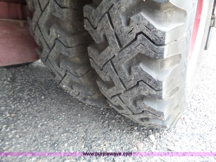 image for item L5085 1972 International C01710A fire truck