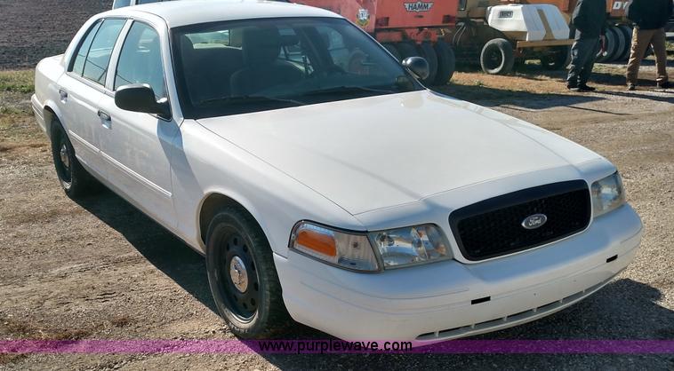 image for item L6068 2011 Ford Crown Victoria Police Interceptor