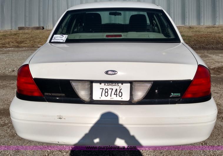 image for item L6068 2011 Ford Crown Victoria Police Interceptor