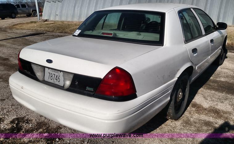 image for item L6068 2011 Ford Crown Victoria Police Interceptor