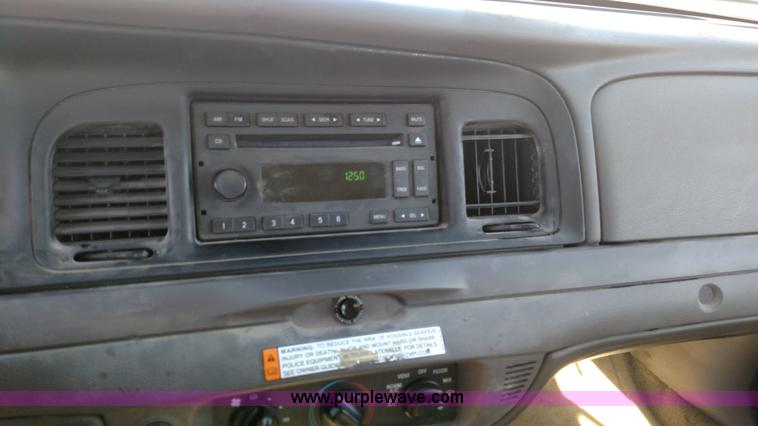 image for item L6068 2011 Ford Crown Victoria Police Interceptor