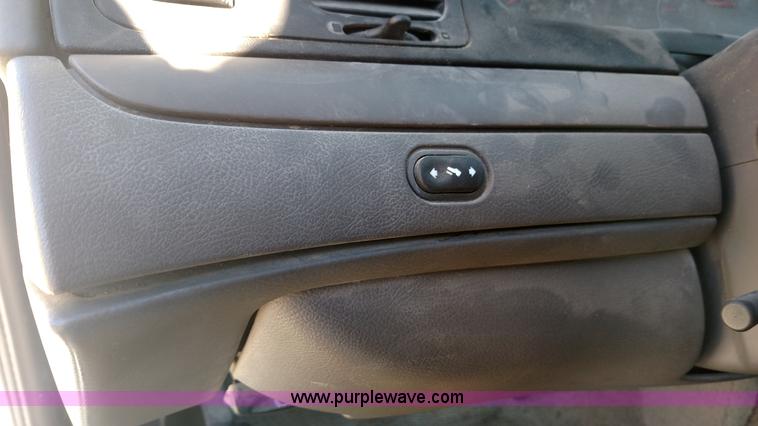 image for item L6068 2011 Ford Crown Victoria Police Interceptor