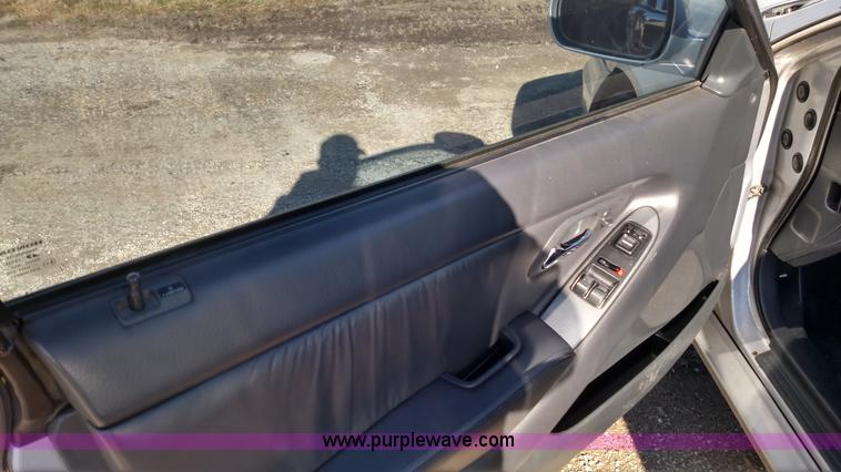 image for item L6069 2001 Honda Accord EX