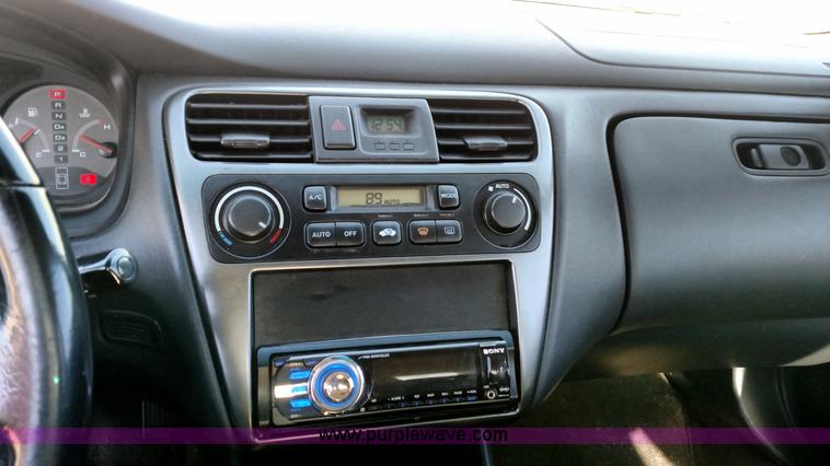 image for item L6069 2001 Honda Accord EX