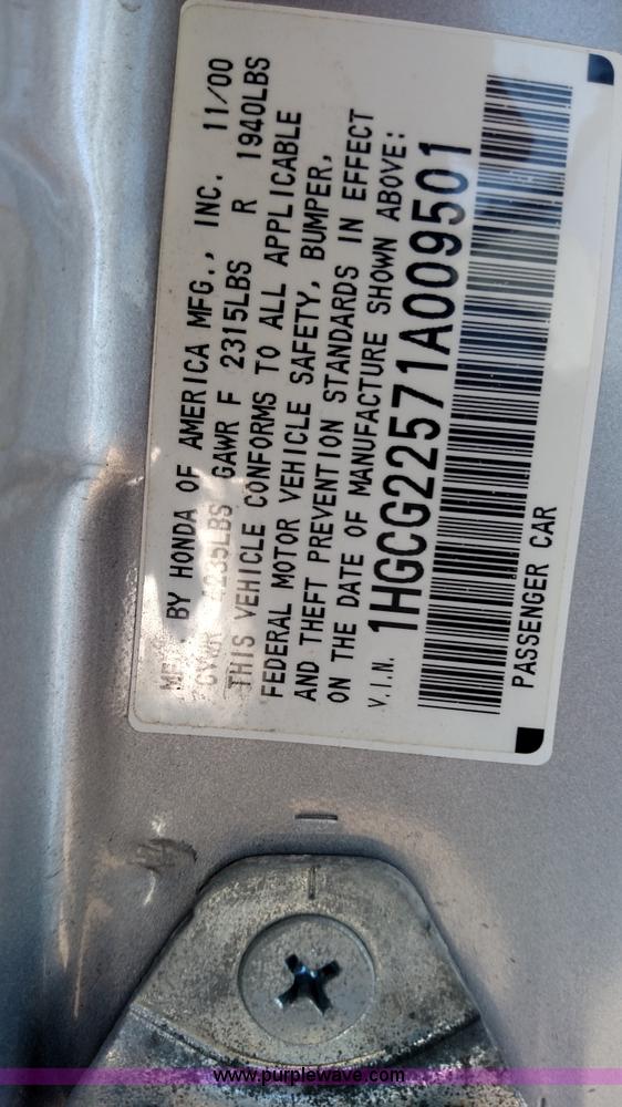 image for item L6069 2001 Honda Accord EX