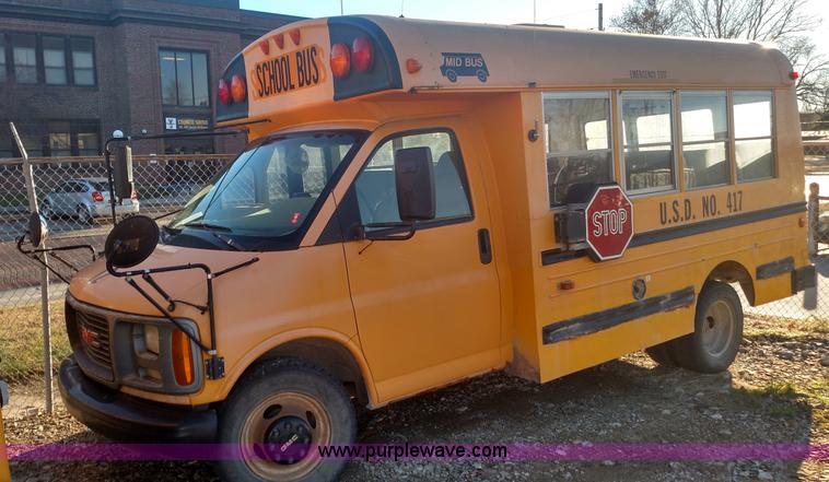 image for item L6074 1998 GMC Savana school bus