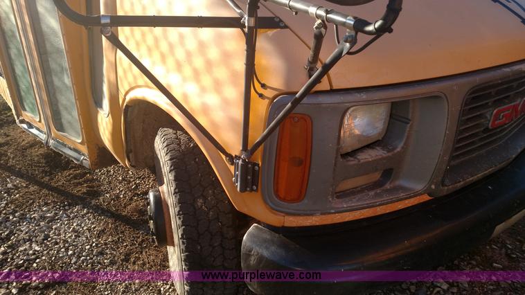 image for item L6074 1998 GMC Savana school bus