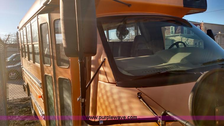 image for item L6074 1998 GMC Savana school bus