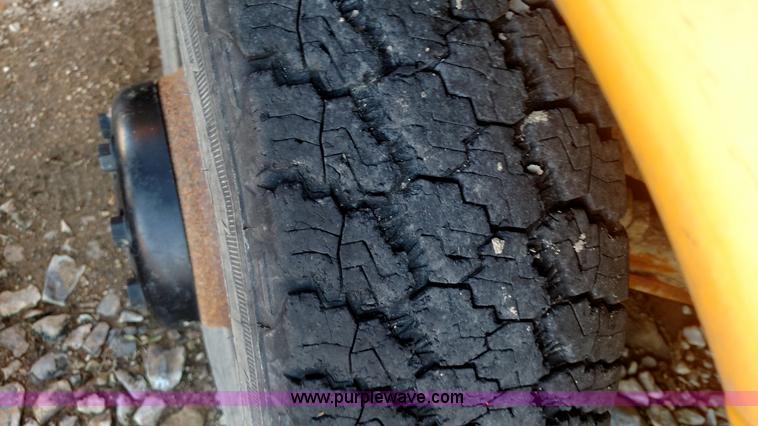 image for item L6074 1998 GMC Savana school bus