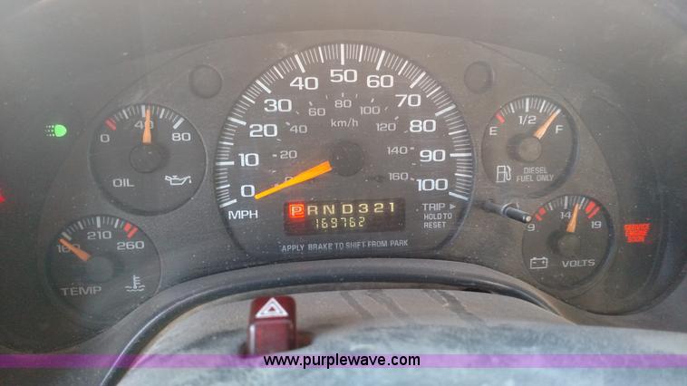 image for item L6074 1998 GMC Savana school bus