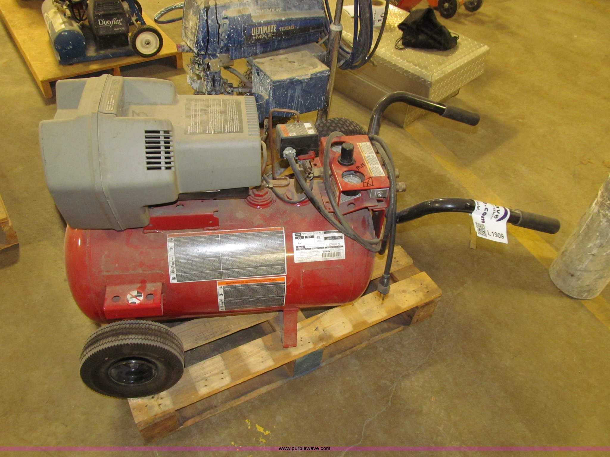 Porter Cable air compressor in Des Moines, IA Item L1909 sold