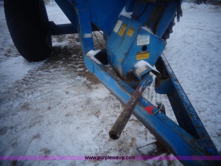 image for item AL9243 Kinze 600 grain cart