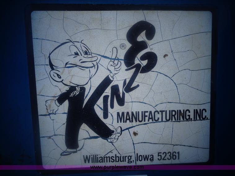 image for item AL9243 Kinze 600 grain cart