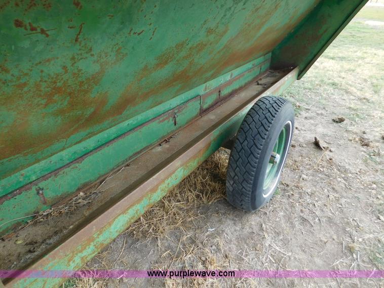 image for item AW9321 Grain Belt 5P72 livestock feeder