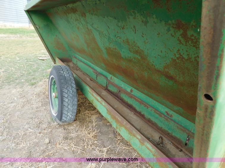 image for item AW9321 Grain Belt 5P72 livestock feeder