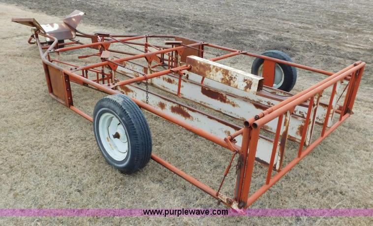 image for item AW9323 1979 Welco 1300 bale accumulator