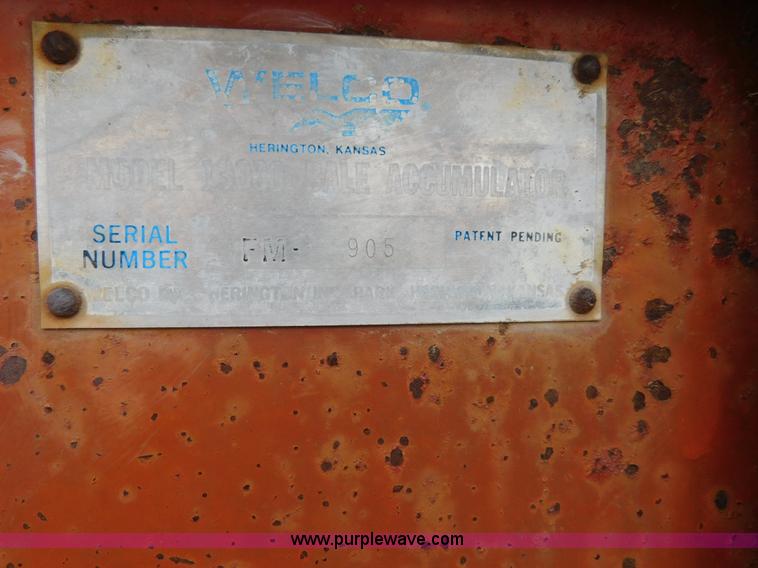 image for item AW9323 1979 Welco 1300 bale accumulator