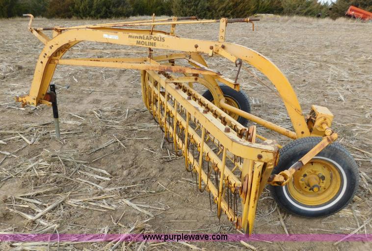 image for item AW9324 Minneapolis Moline side delivery rake