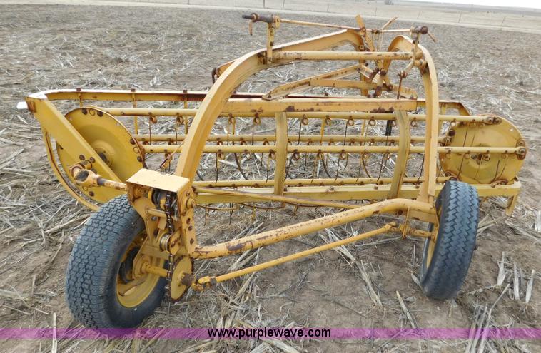 image for item AW9324 Minneapolis Moline side delivery rake