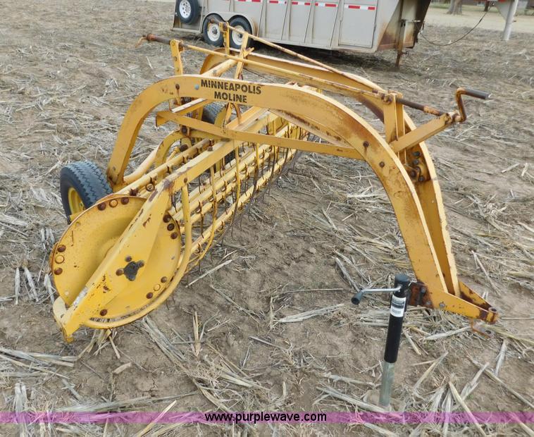 image for item AW9324 Minneapolis Moline side delivery rake