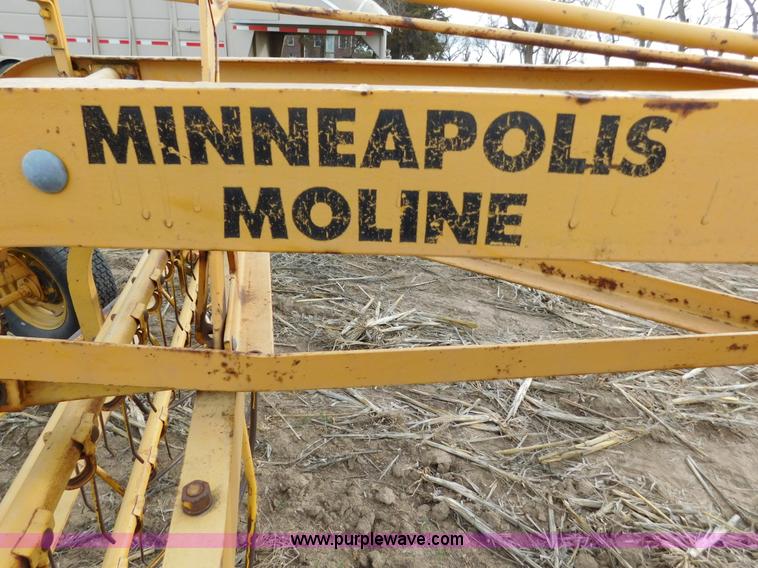 image for item AW9324 Minneapolis Moline side delivery rake