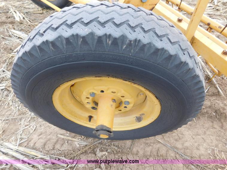 image for item AW9324 Minneapolis Moline side delivery rake