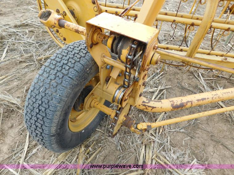 image for item AW9324 Minneapolis Moline side delivery rake