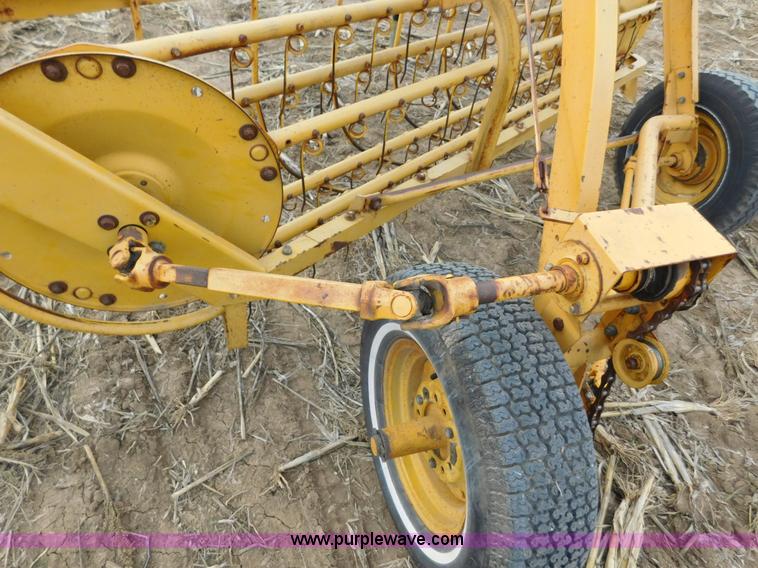 image for item AW9324 Minneapolis Moline side delivery rake