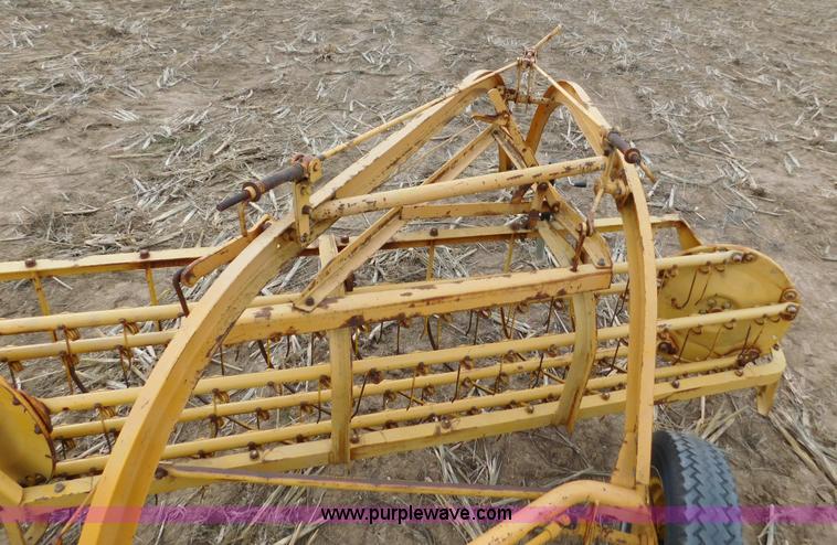 image for item AW9324 Minneapolis Moline side delivery rake