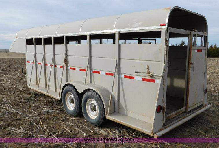 image for item AW9325 1990 Trail Magic F livestock trailer