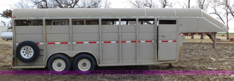 image for item AW9325 1990 Trail Magic F livestock trailer