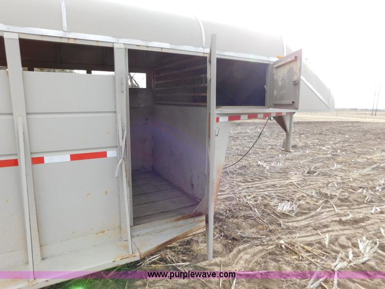 image for item AW9325 1990 Trail Magic F livestock trailer