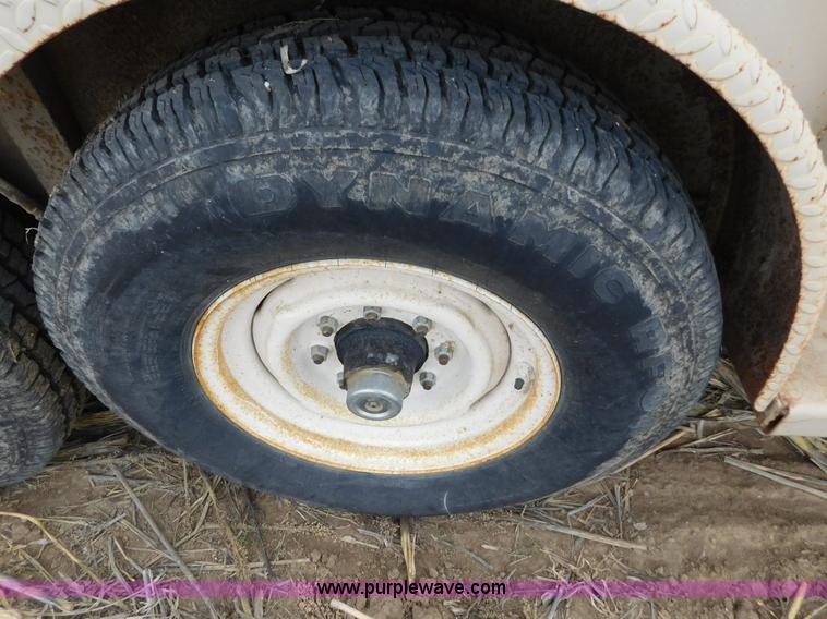 image for item AW9325 1990 Trail Magic F livestock trailer