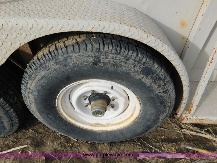 image for item AW9325 1990 Trail Magic F livestock trailer