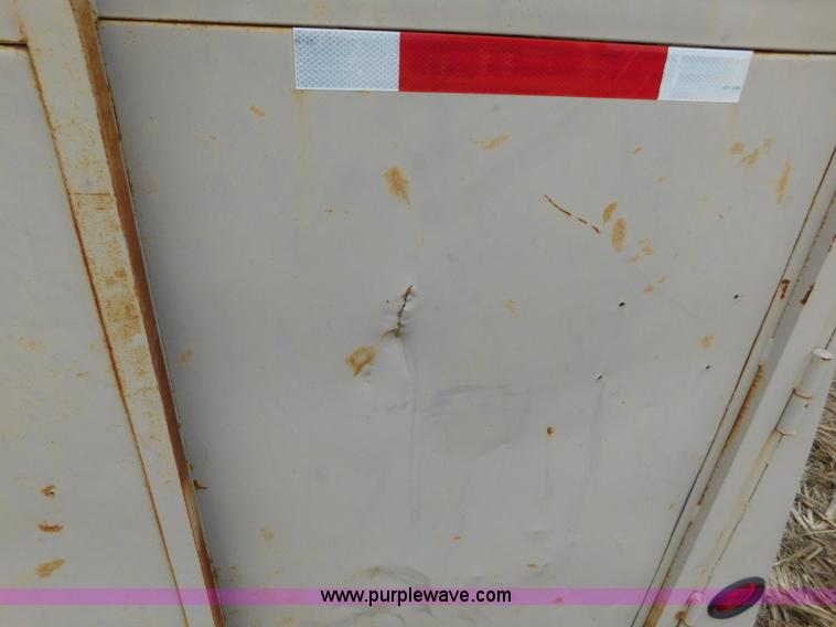 image for item AW9325 1990 Trail Magic F livestock trailer