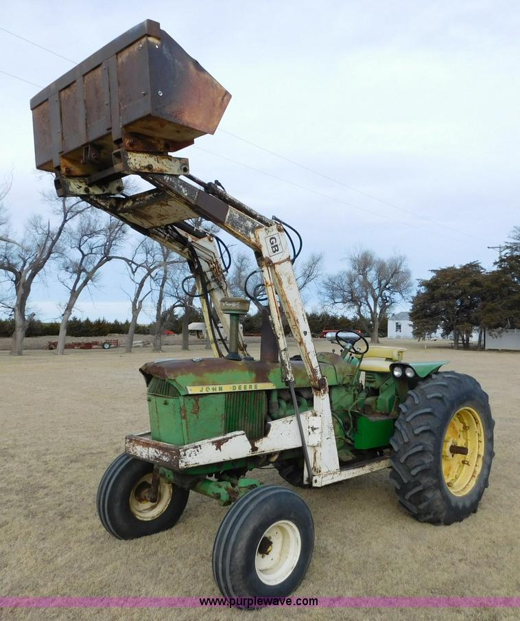 image for item AW9326 John Deere 4010 tractor