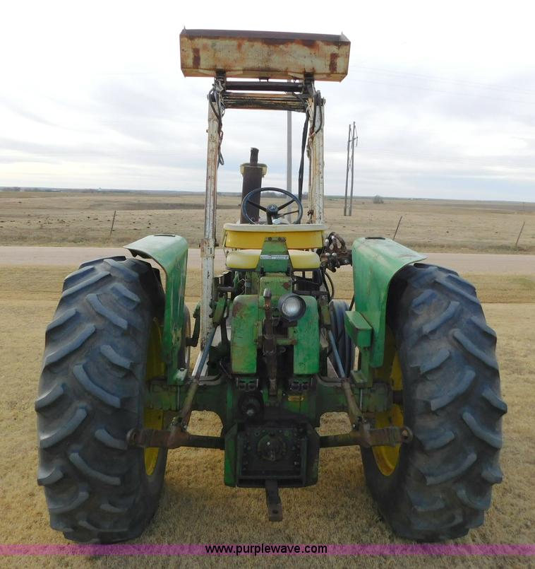 image for item AW9326 John Deere 4010 tractor